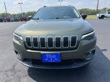 Used 2019 Jeep Cherokee Latitude Plus w/ Comfort/Convenience Group image 2