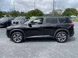 Used 2023 Nissan Rogue SV image 2