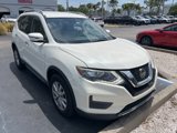 Used 2018 Nissan Rogue SV image 2