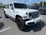 Used 2023 Jeep Gladiator Overland image 2