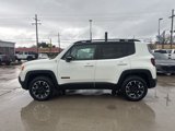 Used 2023 Jeep Renegade Trailhawk image 4