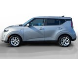 Used 2023 Kia Soul LX w/ LX Technology Package image 2