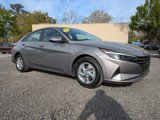 Certified 2022 Hyundai Elantra SE image 2