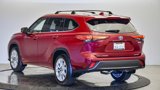 Used 2023 Toyota Highlander Limited image 2