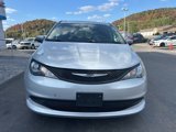 Used 2022 Chrysler Voyager LX image 2