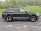 Used 2021 Volkswagen Tiguan SE w/ Panoramic Sunroof Package image 2