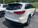 Used 2019 Toyota Highlander XLE image 4