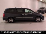 Used 2013 Chrysler Town & Country Touring image 2
