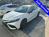 Used 2023 Toyota Camry SE image 2
