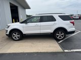 Used 2017 Ford Explorer XLT image 2