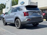 Used 2022 Kia Sorento LX image 6