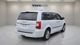 Used 2014 Chrysler Town & Country Touring-L image 5