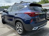 Used 2023 Kia Seltos EX image 3