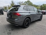 Used 2021 Volkswagen Tiguan SE R-Line image 2