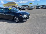 Used 2023 Nissan Altima 2.5 SV image 2