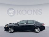 Used 2018 Toyota Camry XLE image 2