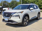 Used 2022 Nissan Rogue SL w/ SL Premium Package image 2