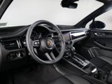 Used 2025 Porsche Macan image 4