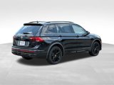 Used 2022 Volkswagen Tiguan SE R-Line image 5