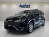 Used 2020 Chrysler Pacifica Touring-L image 3
