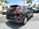 Used 2018 Nissan Rogue SV image 4