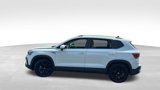 Used 2022 Volkswagen Taos SE w/ Panoramic Sunroof Package image 4