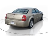 Used 2009 Chrysler 300 LX image 4