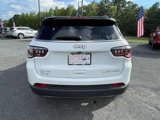 Used 2023 Jeep Compass Limited image 3