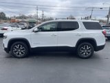 Certified 2023 GMC Acadia SLE w/ LPO, Floor Liner Package image 4