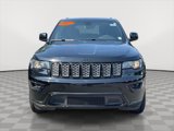Used 2018 Jeep Grand Cherokee Altitude image 2