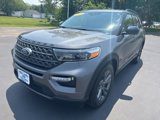 Used 2022 Ford Explorer XLT w/ Equipment Group 202A image 3