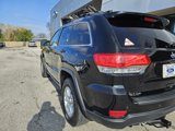 Used 2019 Jeep Grand Cherokee Laredo image 3