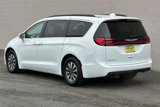 Used 2022 Chrysler Pacifica Touring-L image 6