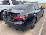 Used 2022 Toyota Camry SE image 3