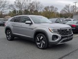 Used 2024 Volkswagen Atlas Cross Sport SE image 2