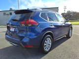 Used 2017 Nissan Rogue SV image 4