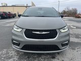 New 2025 Chrysler Pacifica Select image 3