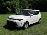 Used 2023 Kia Soul LX w/ LX Technology Package image 2