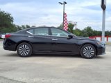 Used 2023 Nissan Altima 2.5 SV image 2