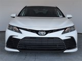 Used 2021 Toyota Camry LE image 3