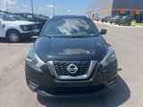 Used 2019 Nissan Kicks SR image 2