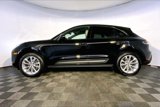 Used 2025 Porsche Macan image 2