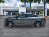 Used 2017 Ford Fusion SE w/ Fusion SE Technology Package image 2