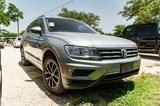 Used 2021 Volkswagen Tiguan SE w/ Panoramic Sunroof Package image 4