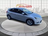 Used 2013 Ford Focus SE w/ SE Winter Pkg image 2