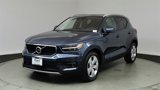 Used 2021 Volvo XC40 T4 Momentum image 3