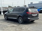 Used 2021 Chrysler Pacifica Limited w/ Uconnect Theater Family Group image 6