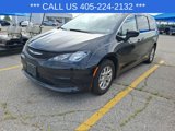 Used 2023 Chrysler Voyager LX image 2