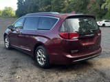 Used 2019 Chrysler Pacifica Limited image 5