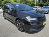 Used 2021 Chrysler Pacifica Touring w/ S Appearance Package image 3